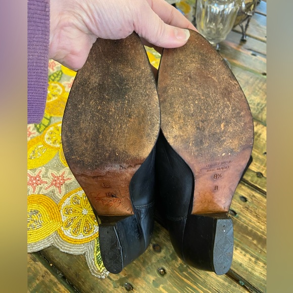 Vintage Lenni Made In Italy Blackk Leather Studded Horse Design Cowboy Boots - Picture 8 of 9